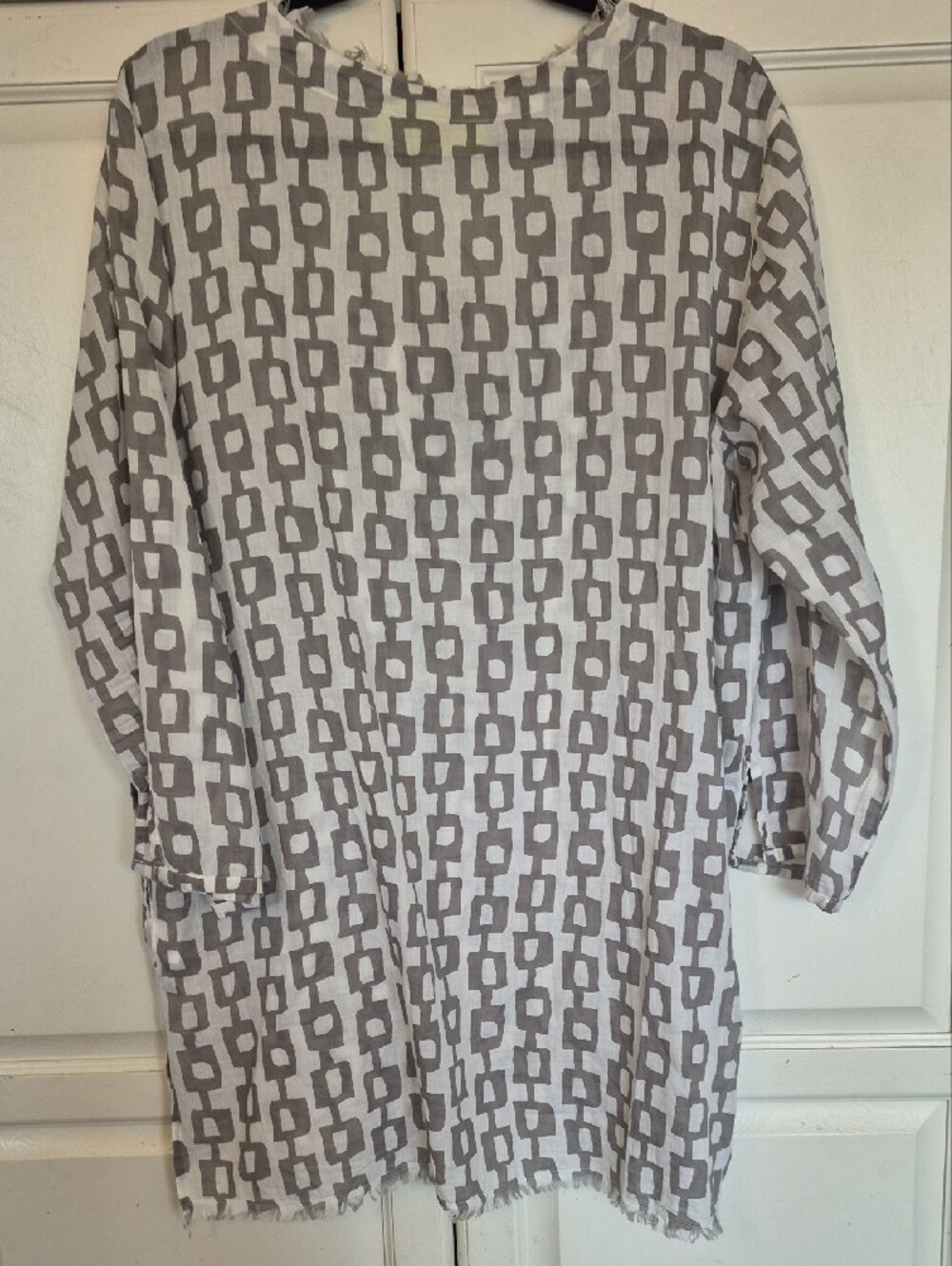 Rockflowerpaper Gray & White Geometric Tunic - L - Picture 6 of 6